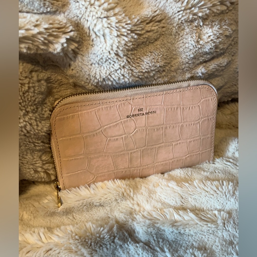 Roberta Rossi Milano | Women’s Crocodile-Embossed Zip Around Long Wallet Bag